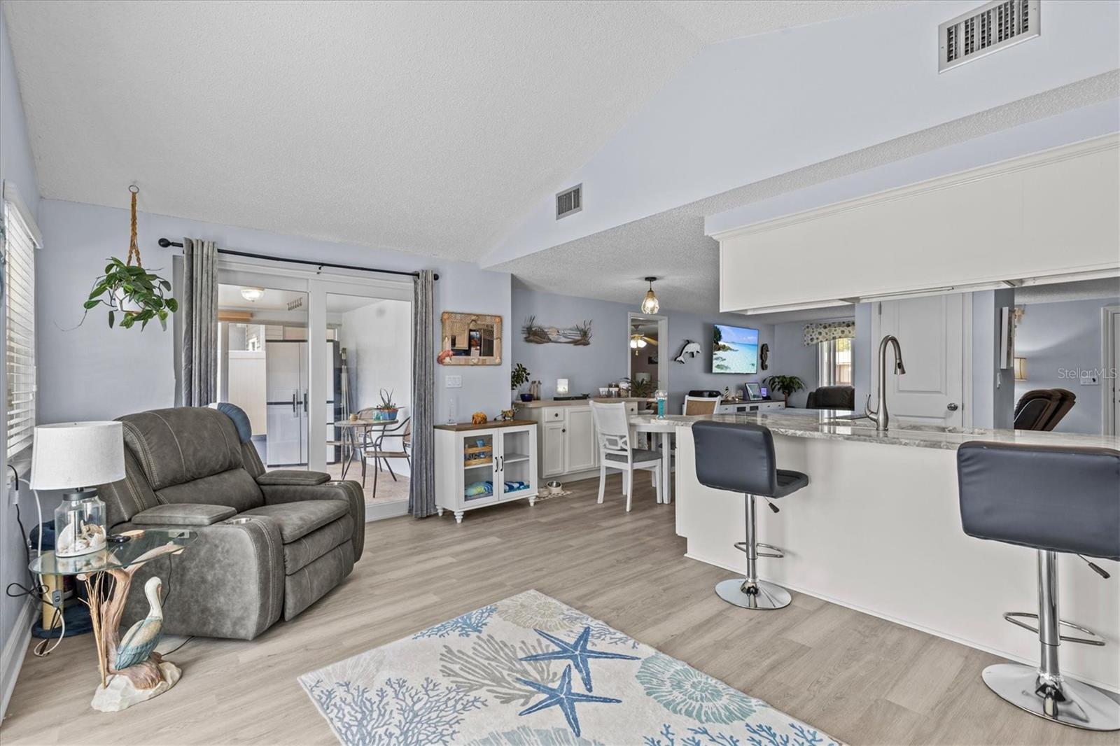 Image 19 of 53 For 7626 Hatteras Drive