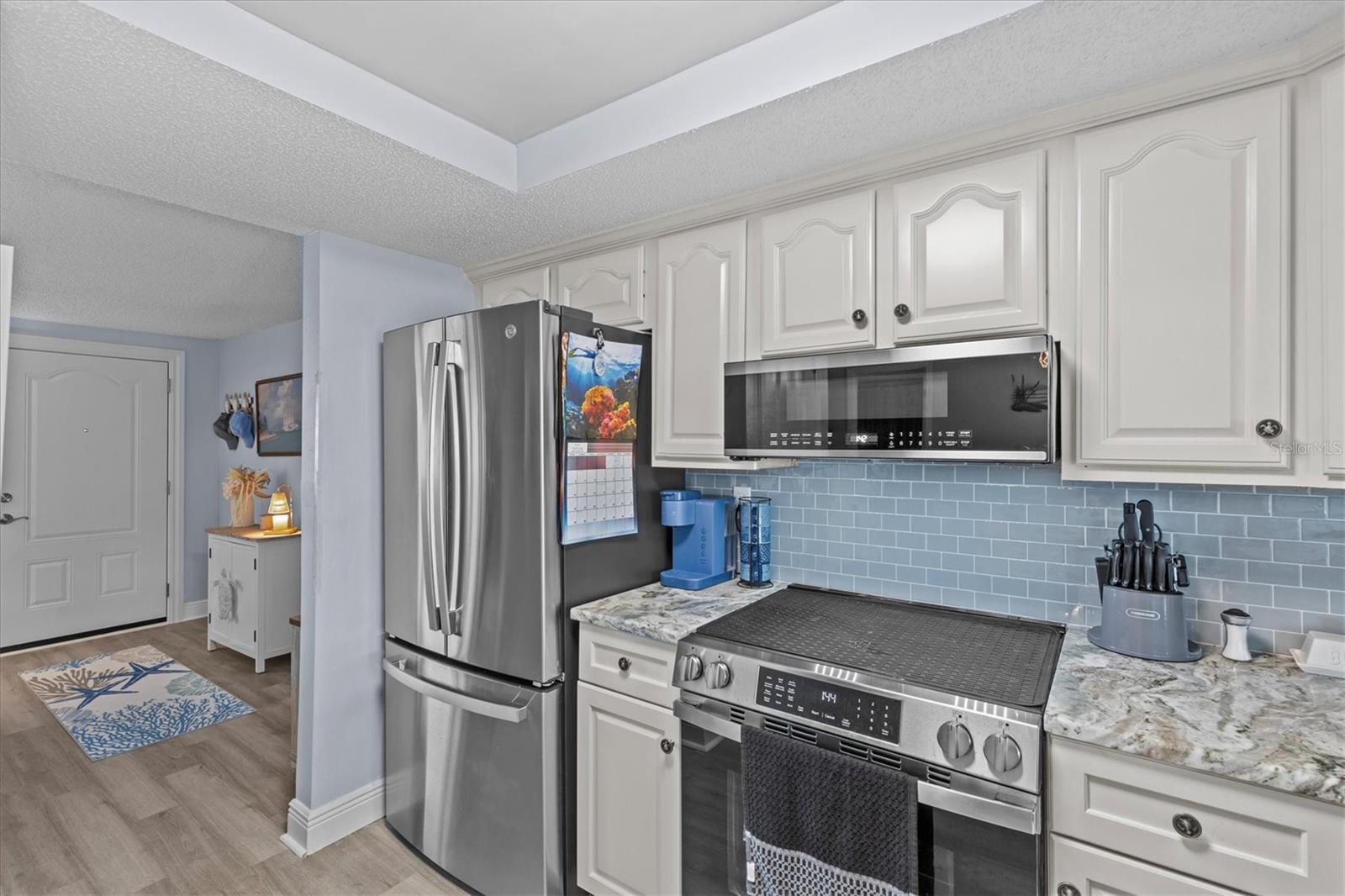 Image 22 of 53 For 7626 Hatteras Drive