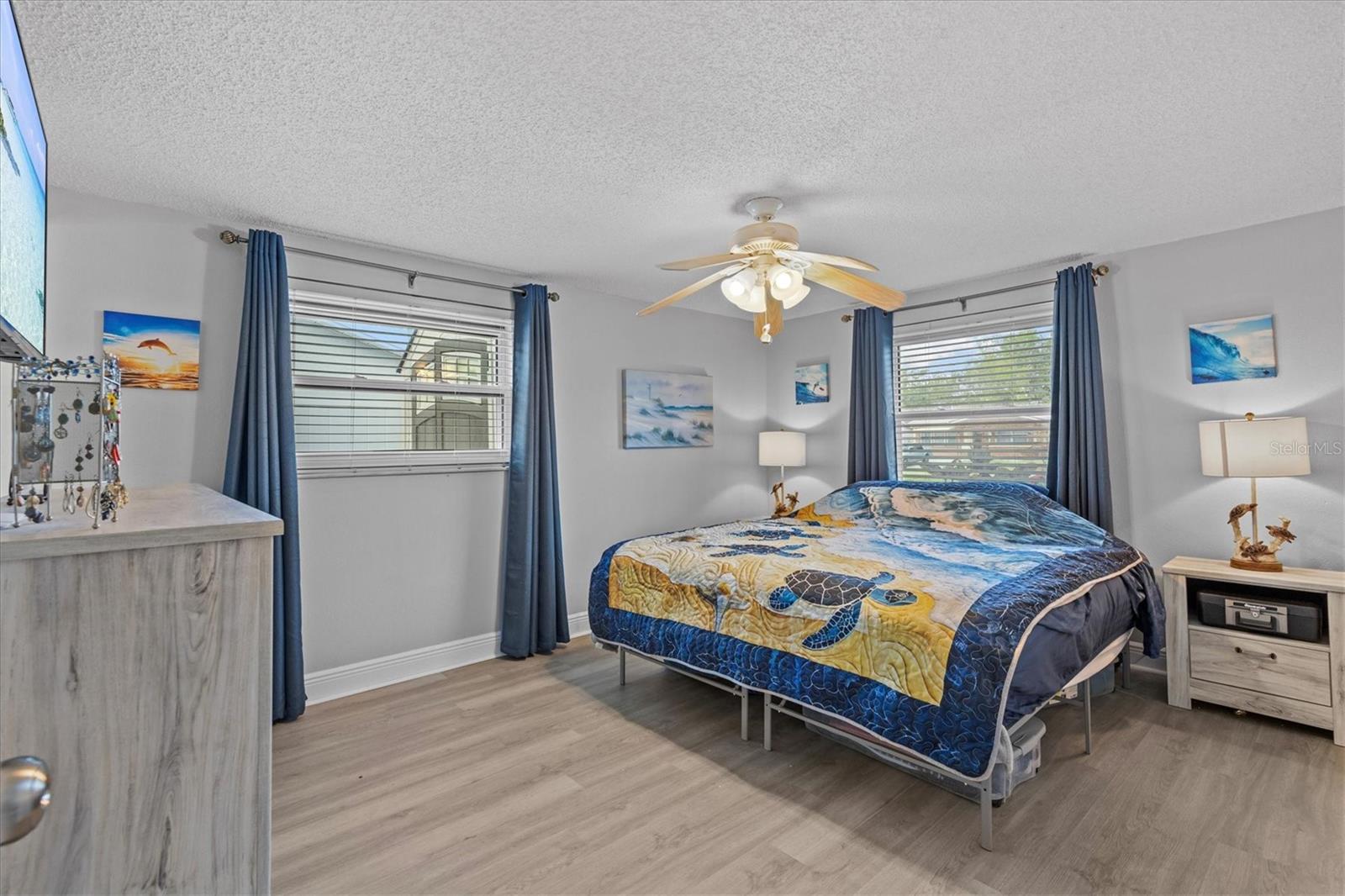 Image 23 of 53 For 7626 Hatteras Drive