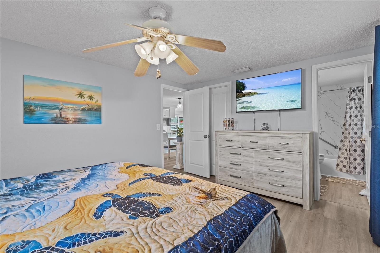 Image 24 of 53 For 7626 Hatteras Drive