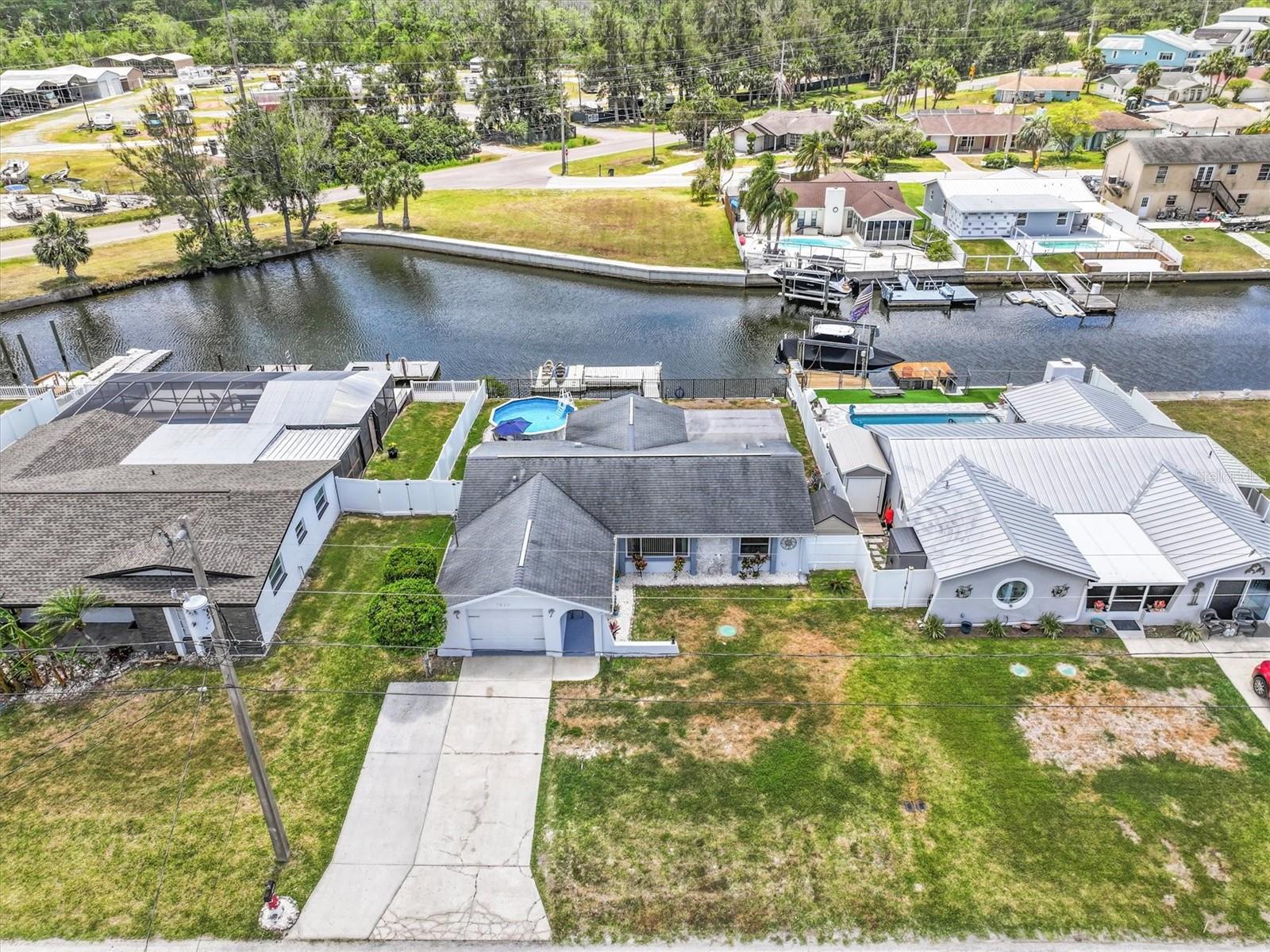 Image 7 of 53 For 7626 Hatteras Drive