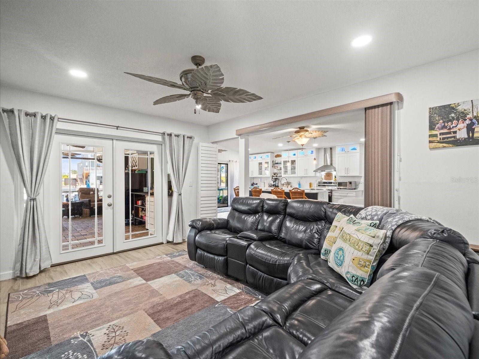 Image 31 of 78 For 4128 Camelia Drive