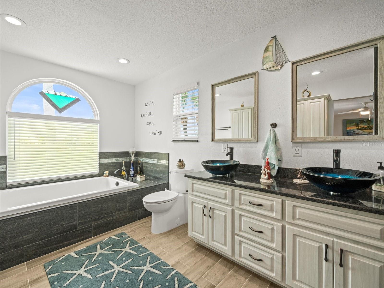 Image 4 of 78 For 4128 Camelia Drive
