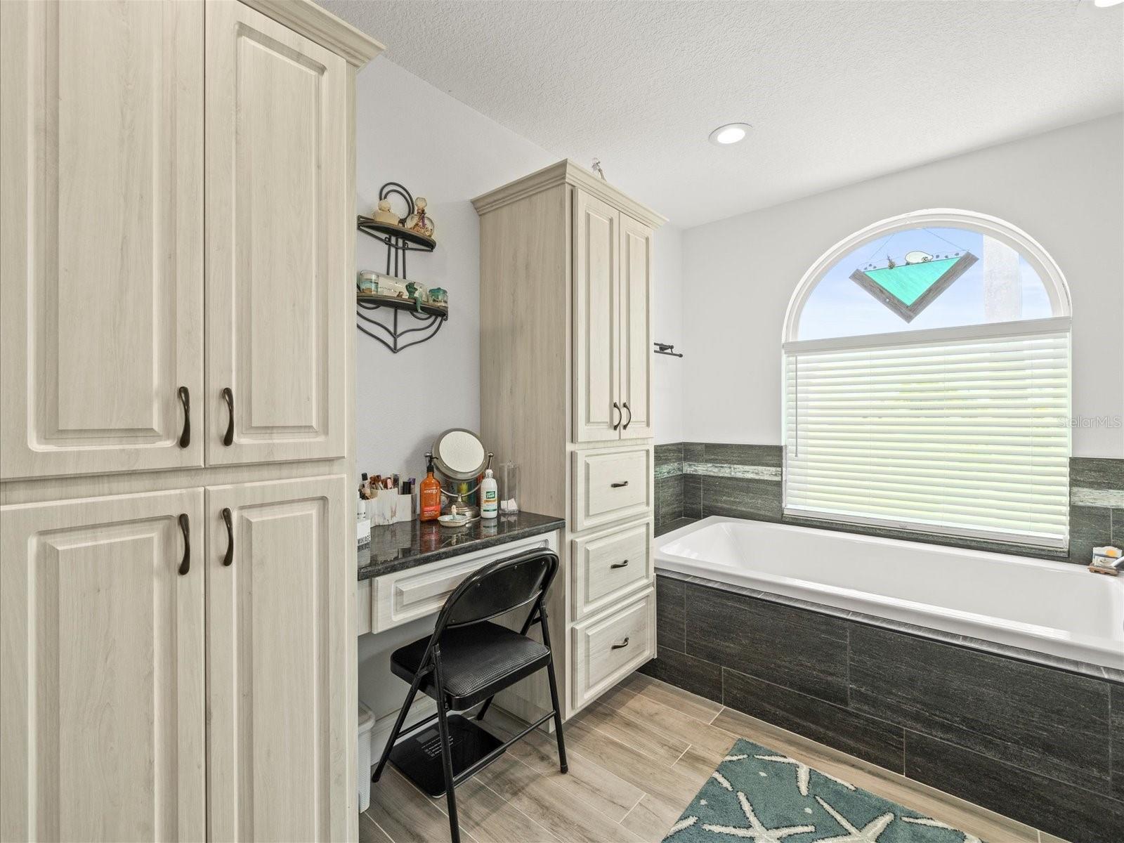 Image 45 of 78 For 4128 Camelia Drive