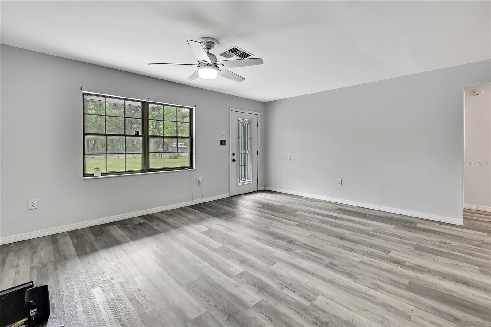 Image 11 of 35 For 5113 Cedar Lane