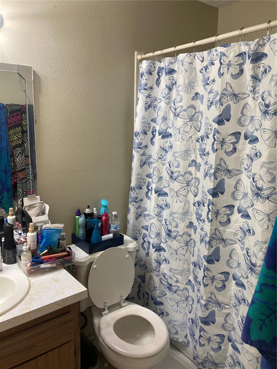 Listing photo id 15 for 2850 Westmoreland Court