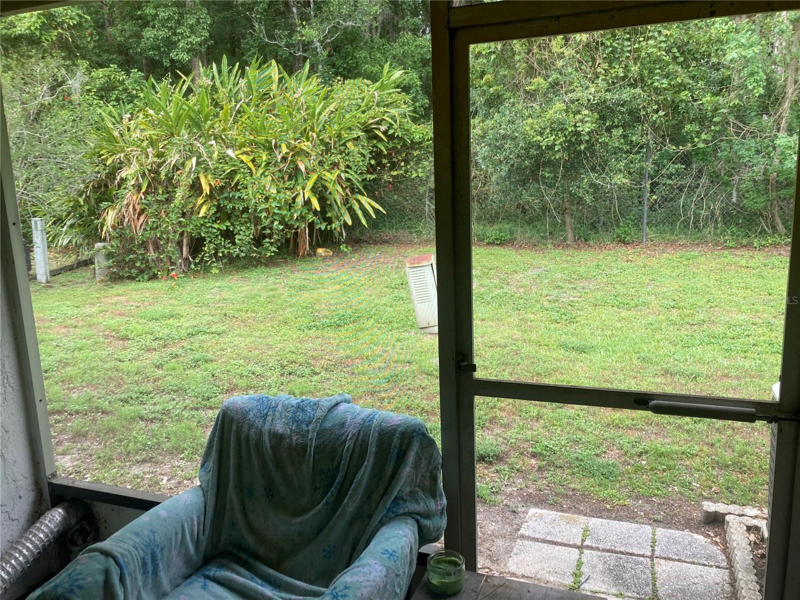 Listing photo id 3 for 2850 Westmoreland Court
