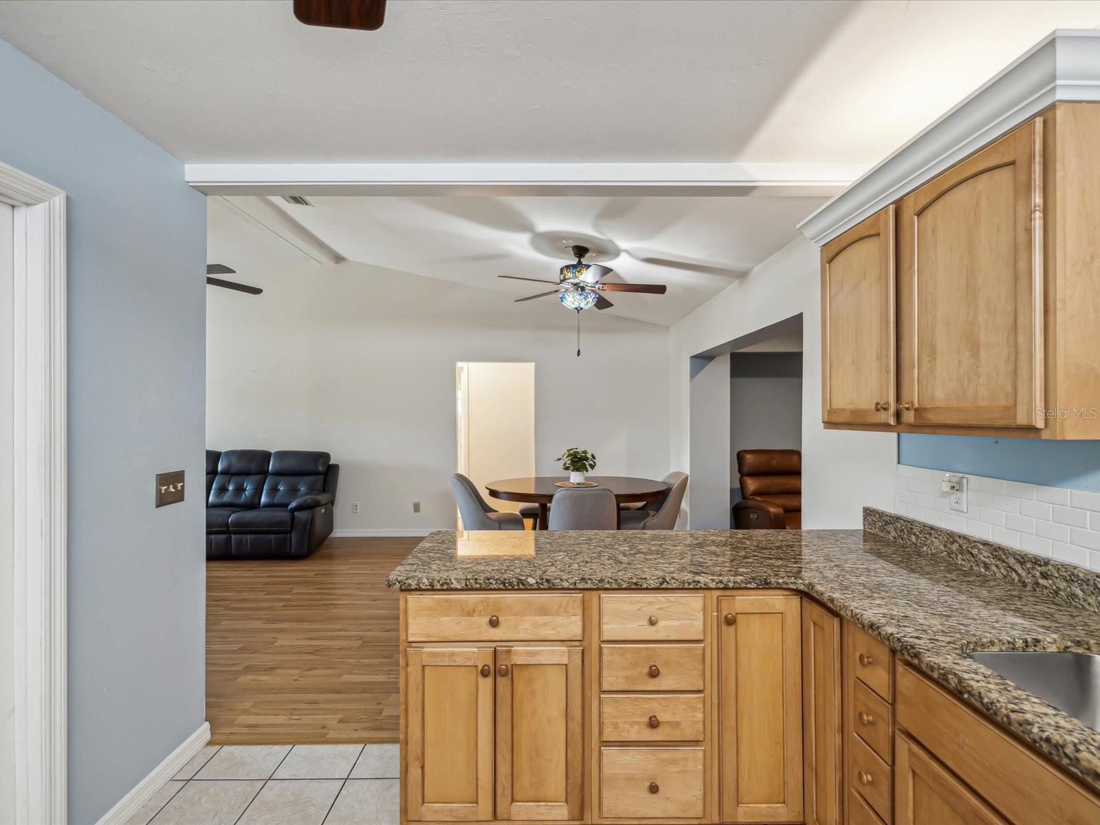 Image 14 of 65 For 11512 Yellow Birch Court