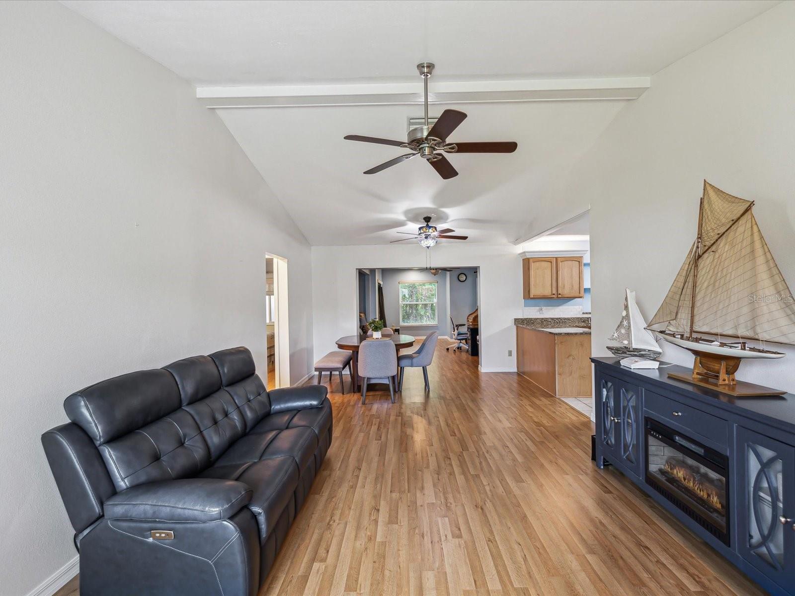 Image 4 of 65 For 11512 Yellow Birch Court