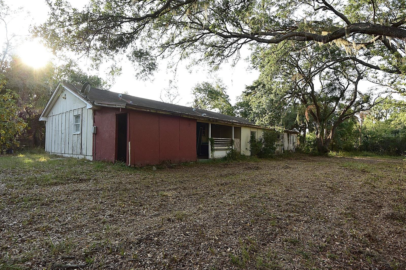 Image 18 of 53 For 7610 Anna Avenue
