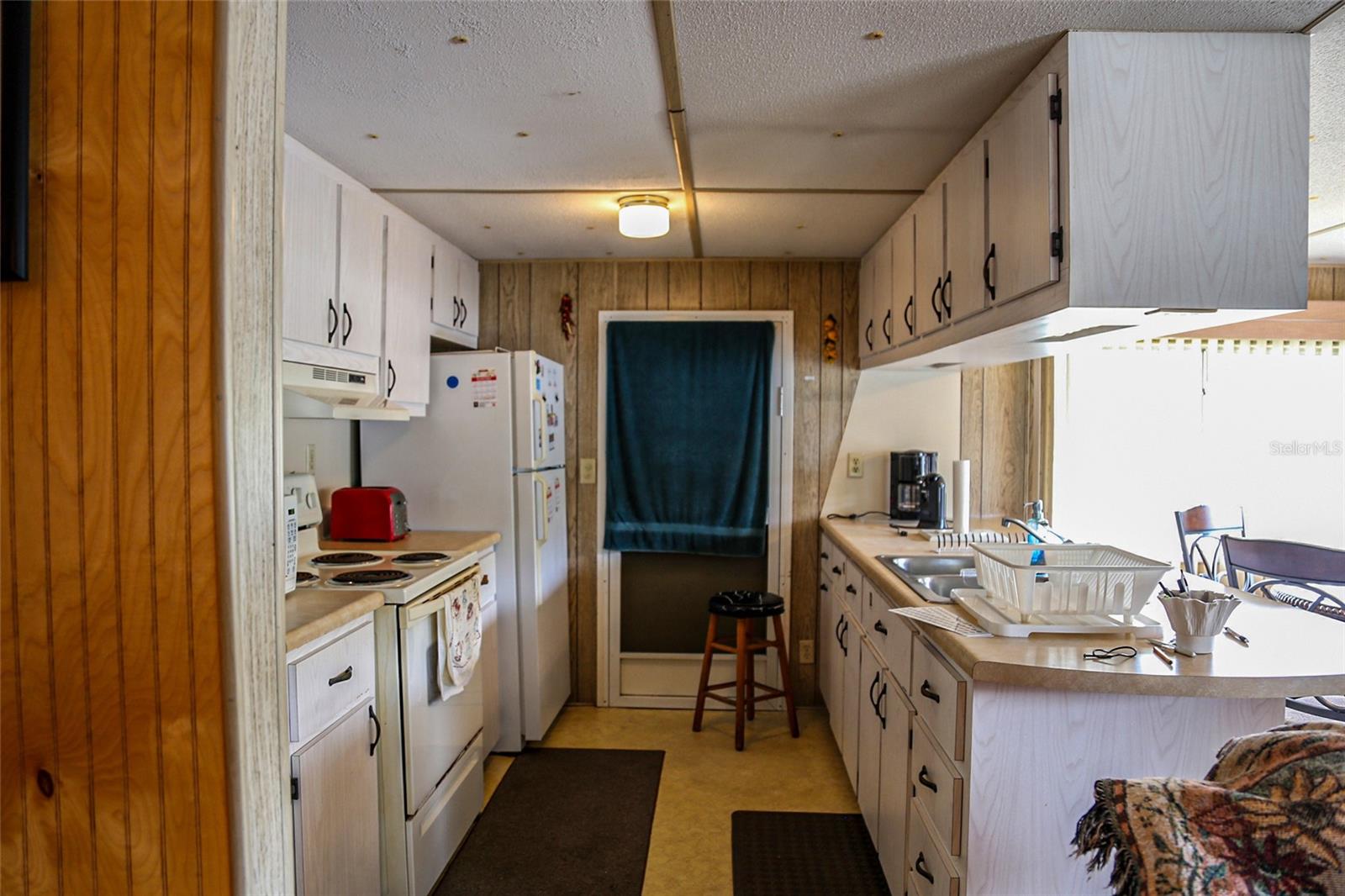 Image 6 of 20 For 29257 Glenwood Street