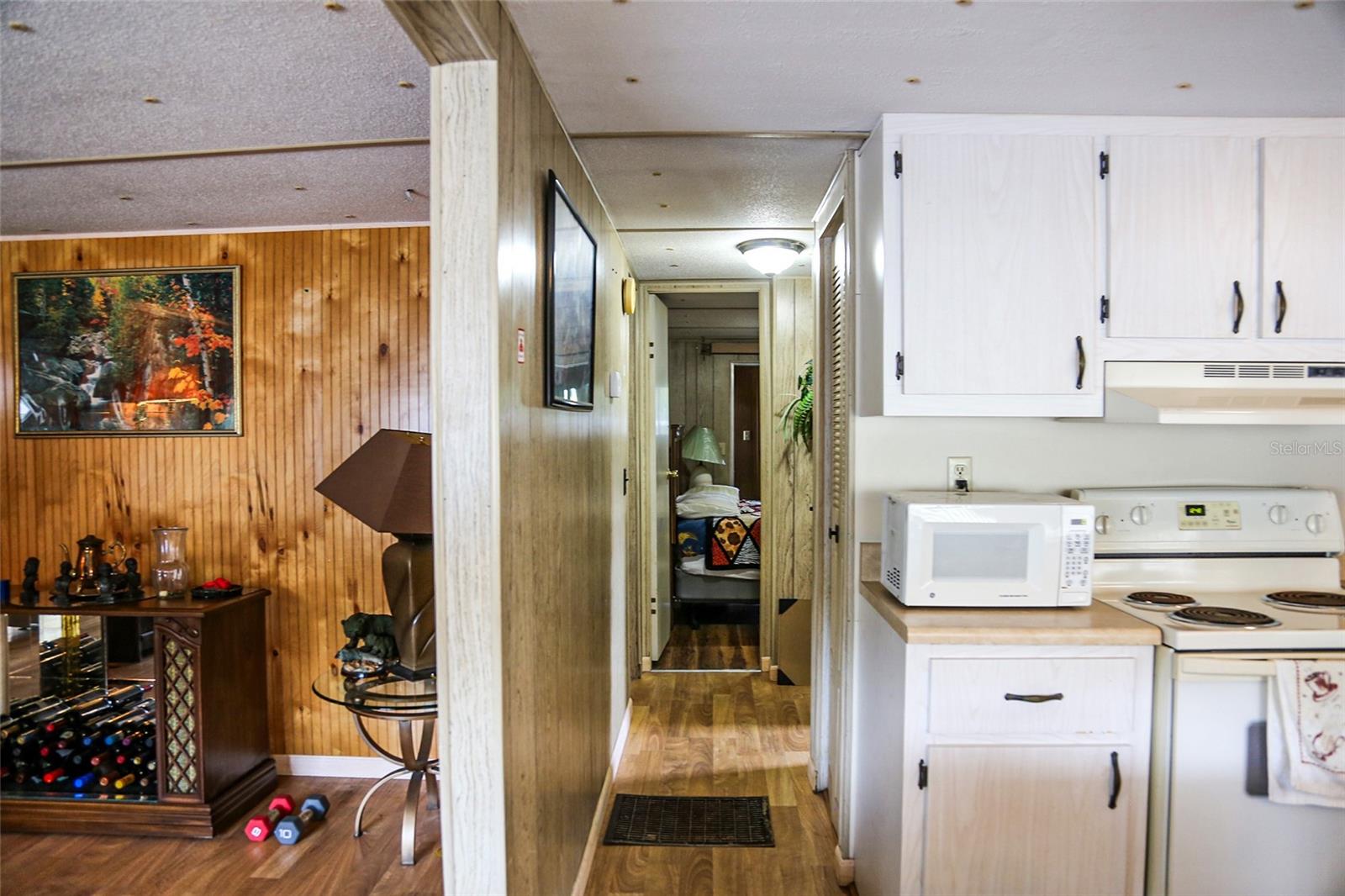 Image 9 of 20 For 29257 Glenwood Street