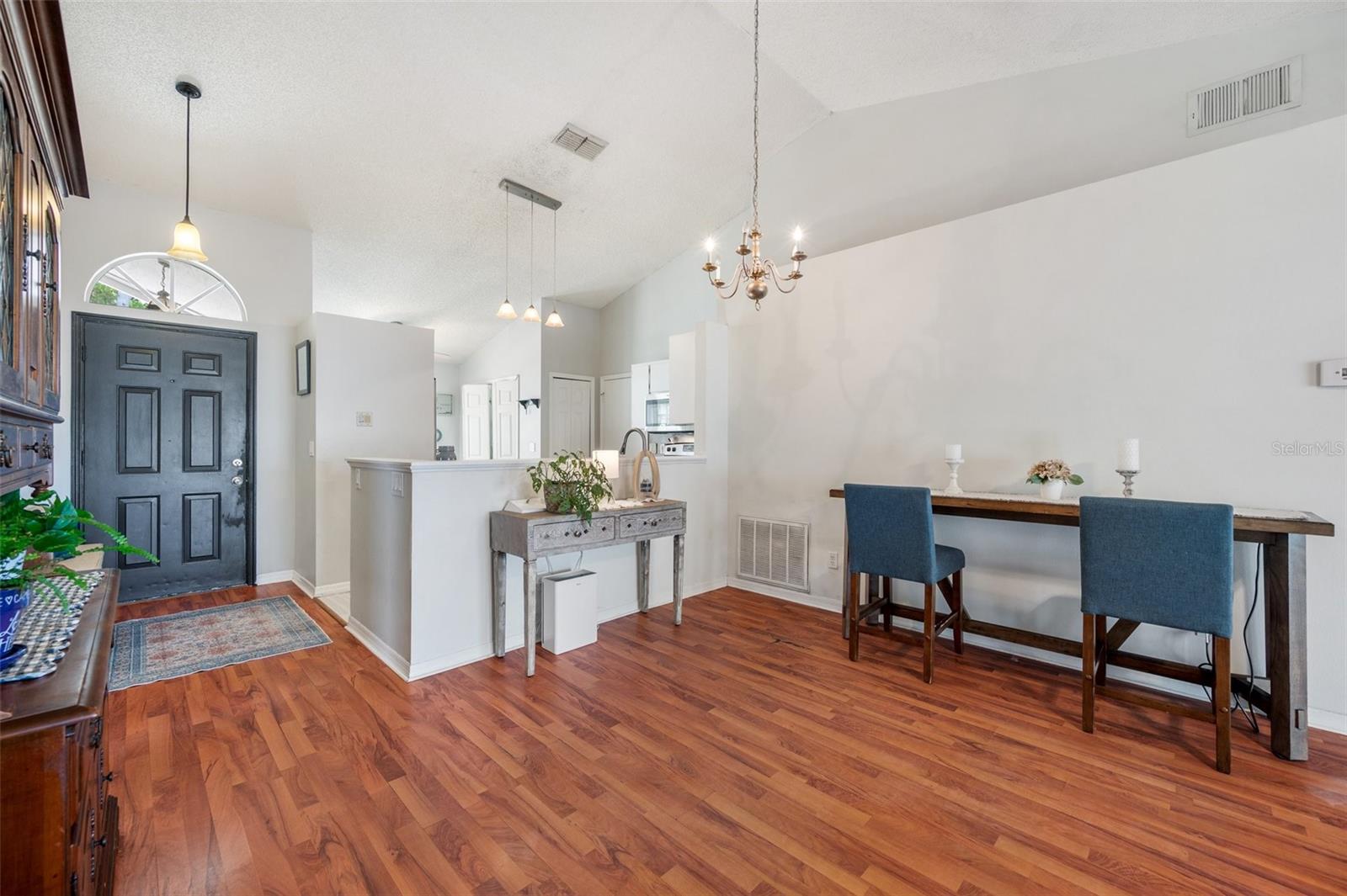 Image 18 of 63 For 1486 Loman Court