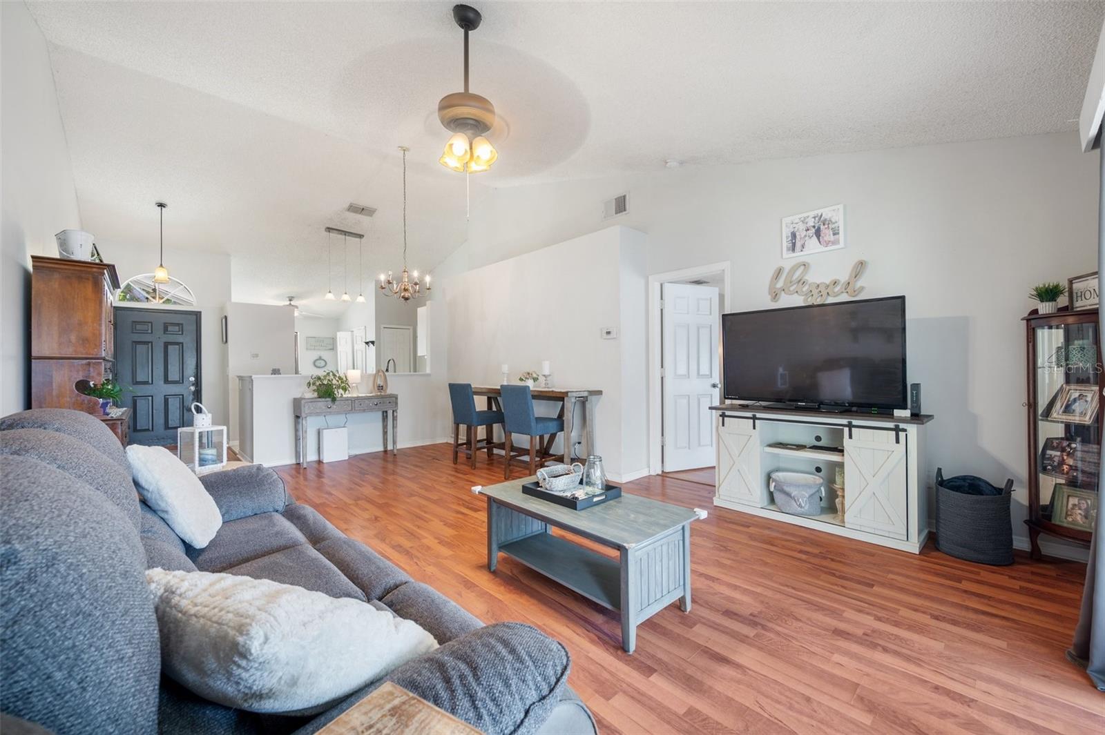 Image 21 of 63 For 1486 Loman Court