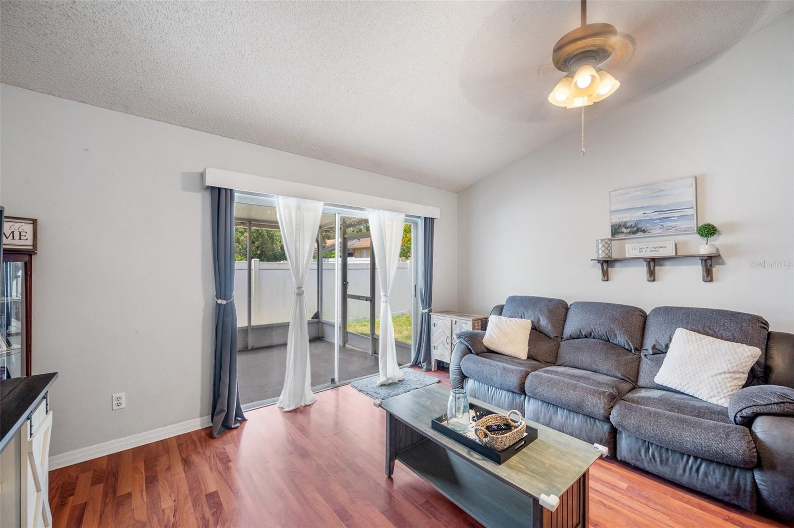 Image 25 of 63 For 1486 Loman Court