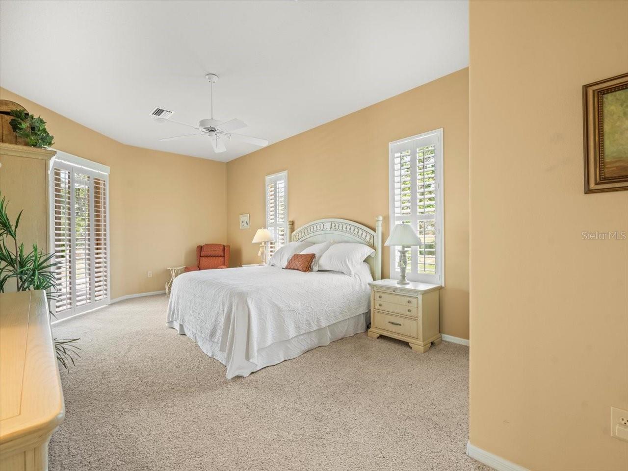 Listing photo id 14 for 9216 Tarleton Circle