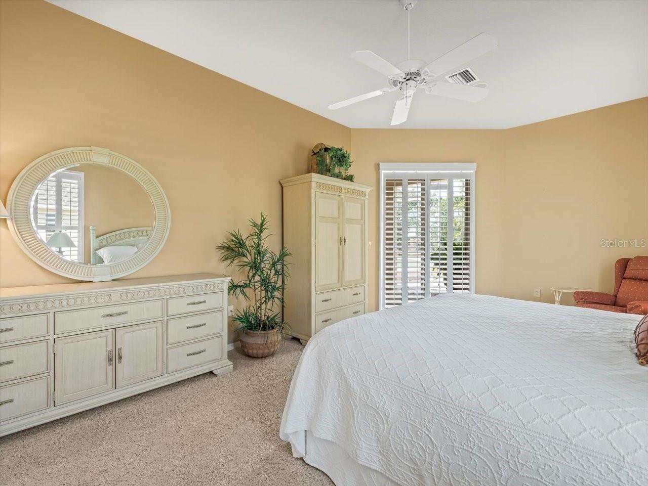 Listing photo id 15 for 9216 Tarleton Circle