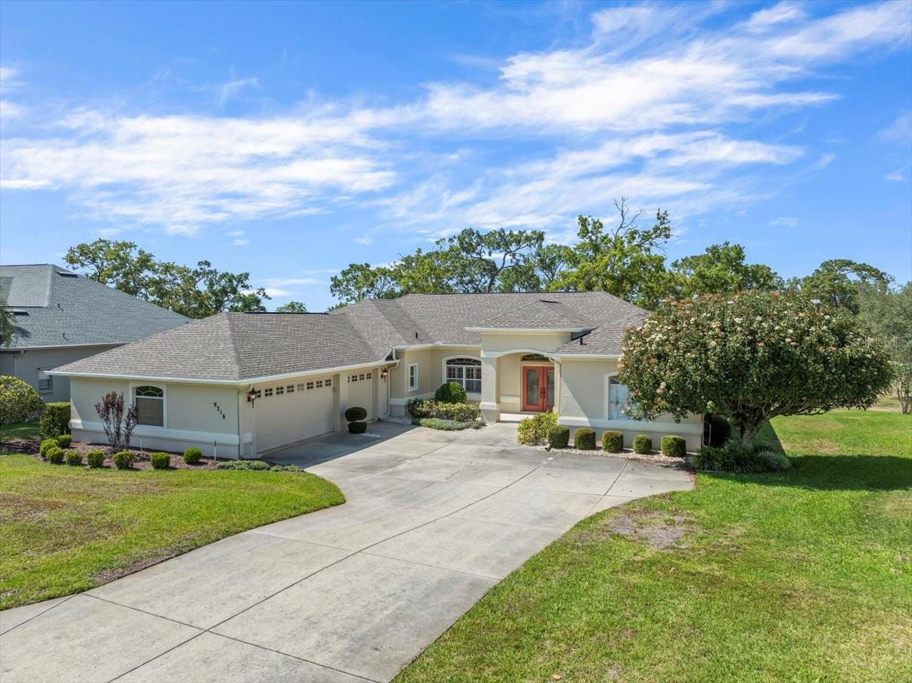 Listing photo id 1 for 9216 Tarleton Circle