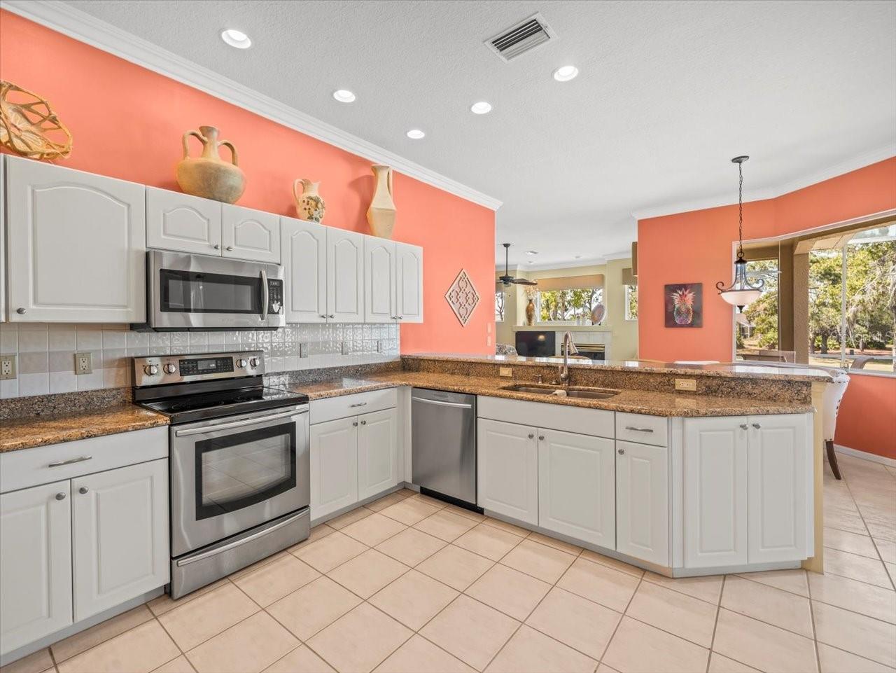 Listing photo id 33 for 9216 Tarleton Circle