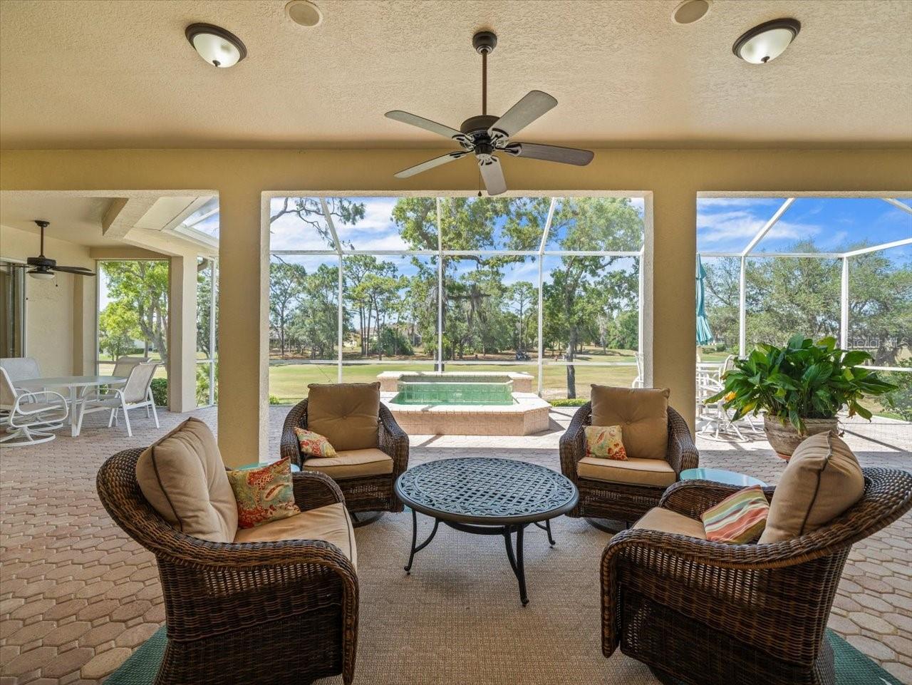 Listing photo id 40 for 9216 Tarleton Circle