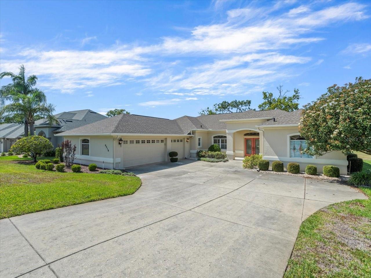 Listing photo id 3 for 9216 Tarleton Circle
