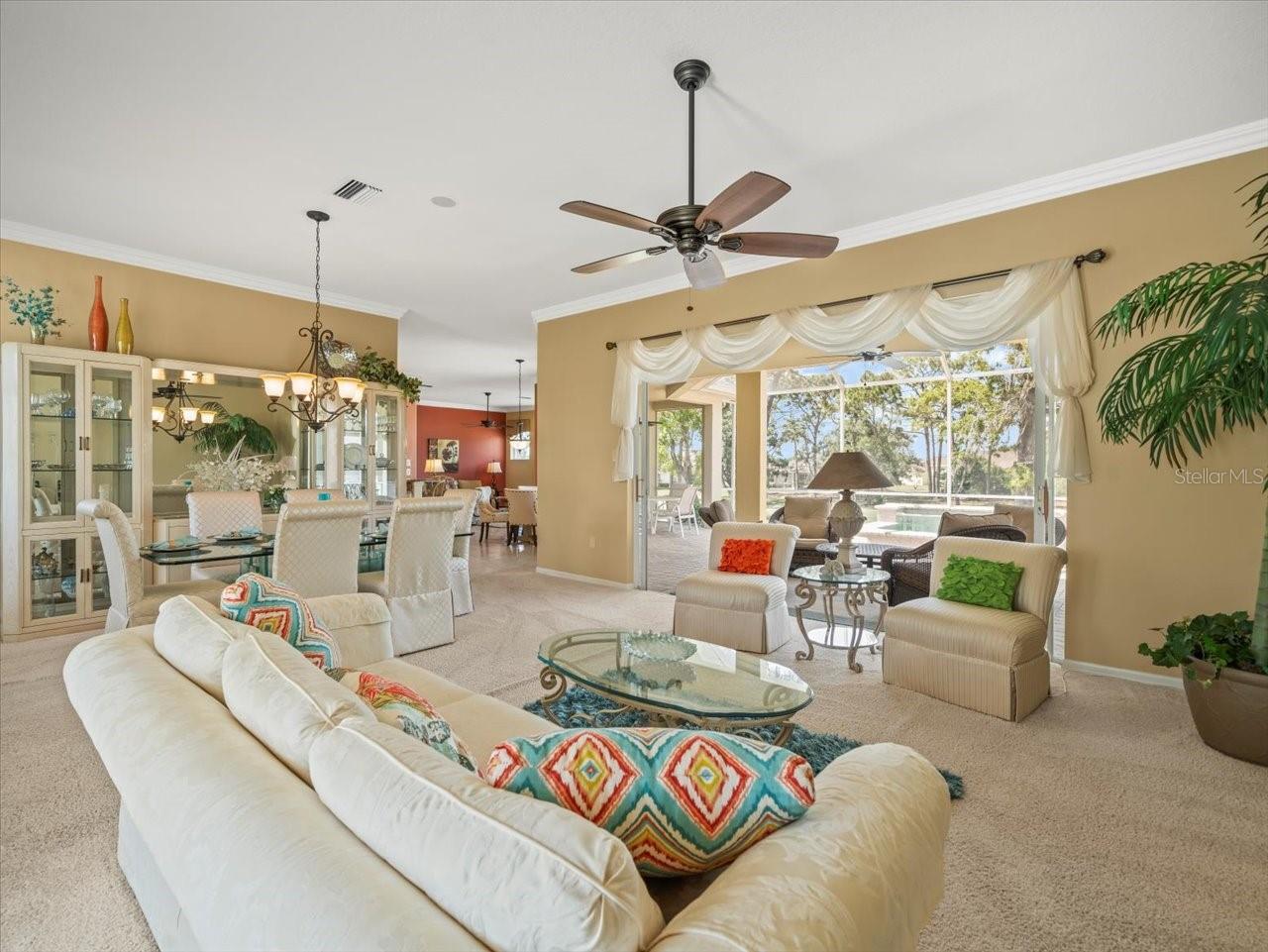 Listing photo id 5 for 9216 Tarleton Circle