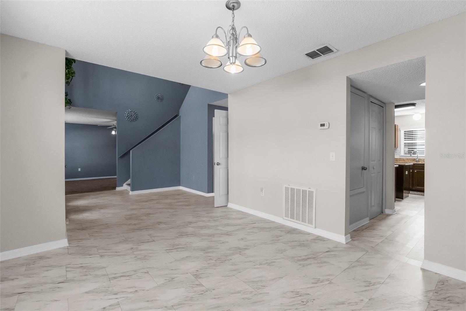 Image 3 of 43 For 6440 Curtiss Lane