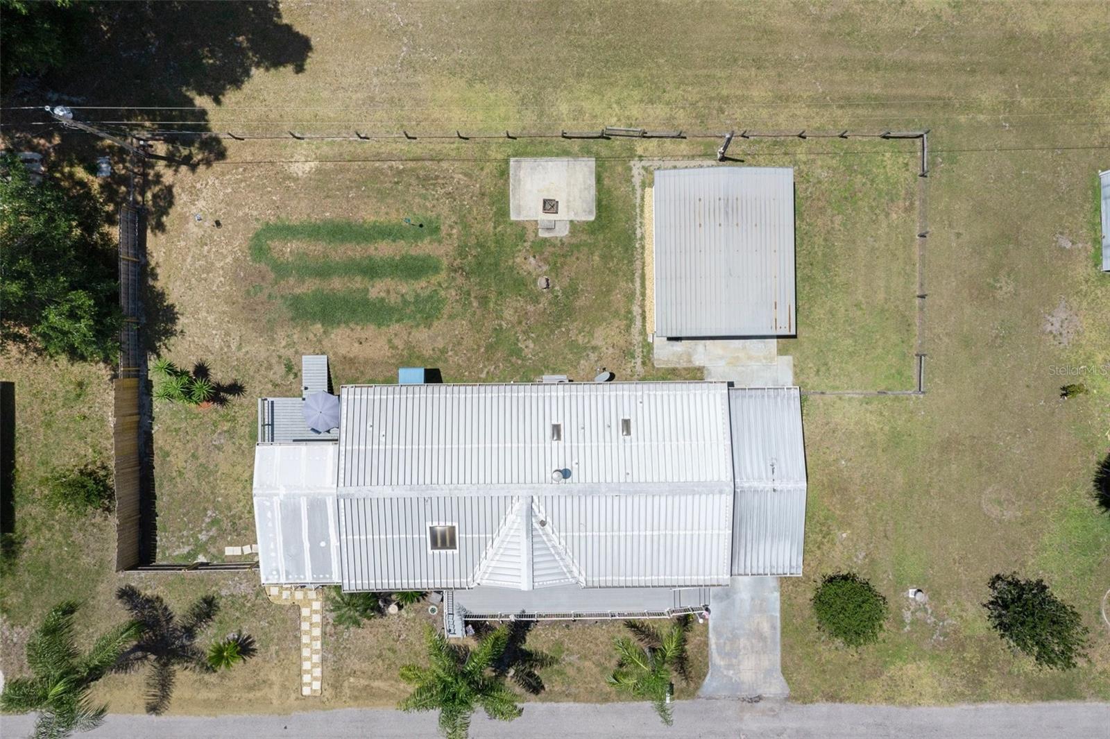 Image 10 of 61 For 20334 Woodside Street