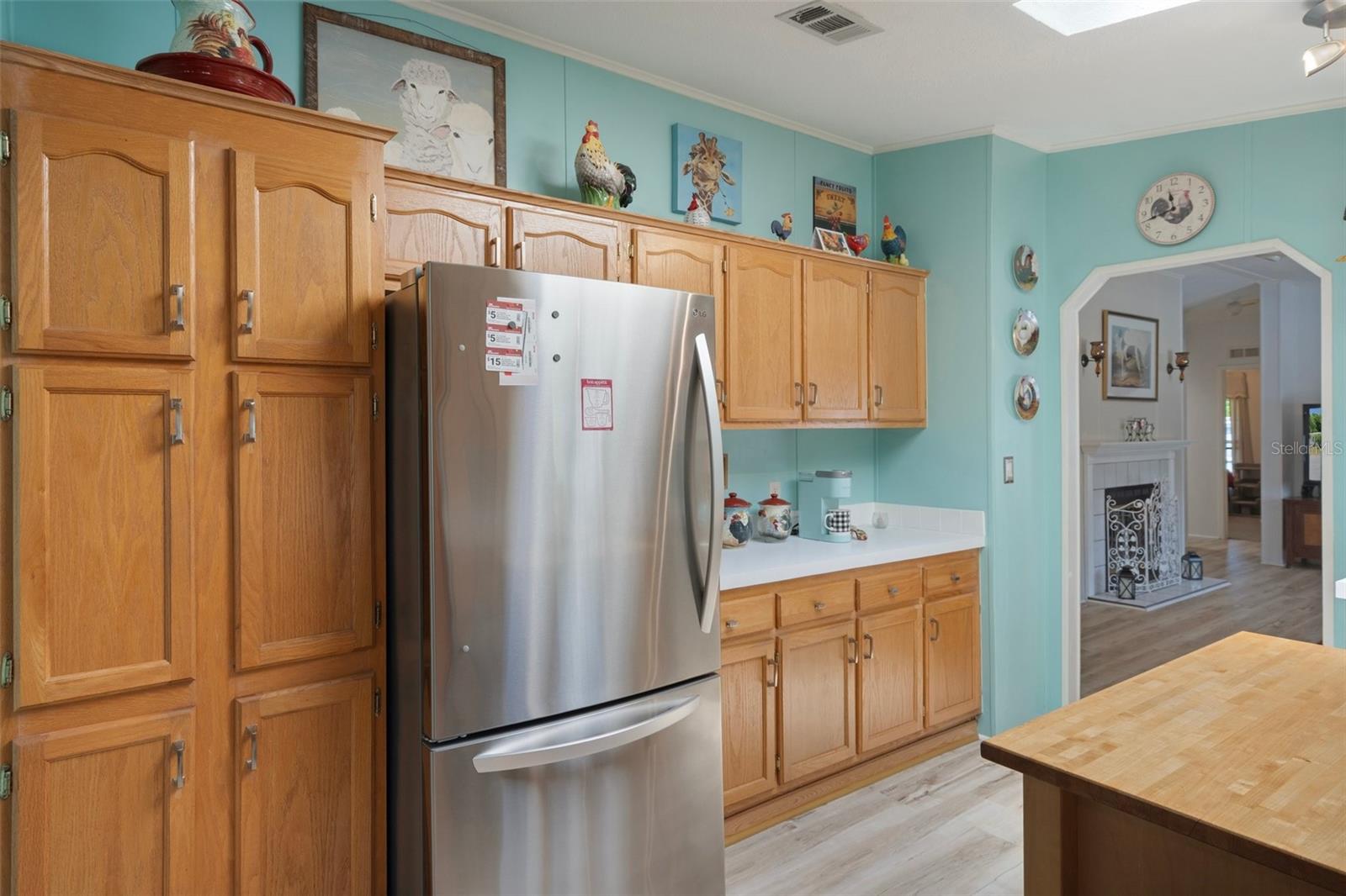 Image 25 of 61 For 20334 Woodside Street