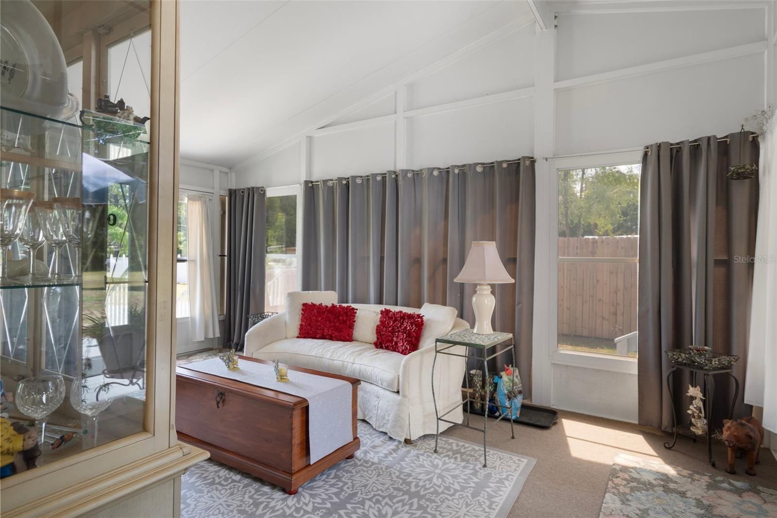 Image 33 of 61 For 20334 Woodside Street