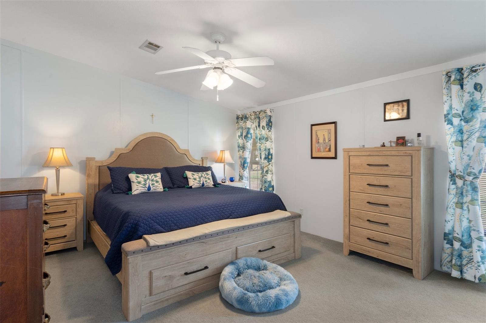 Image 36 of 61 For 20334 Woodside Street