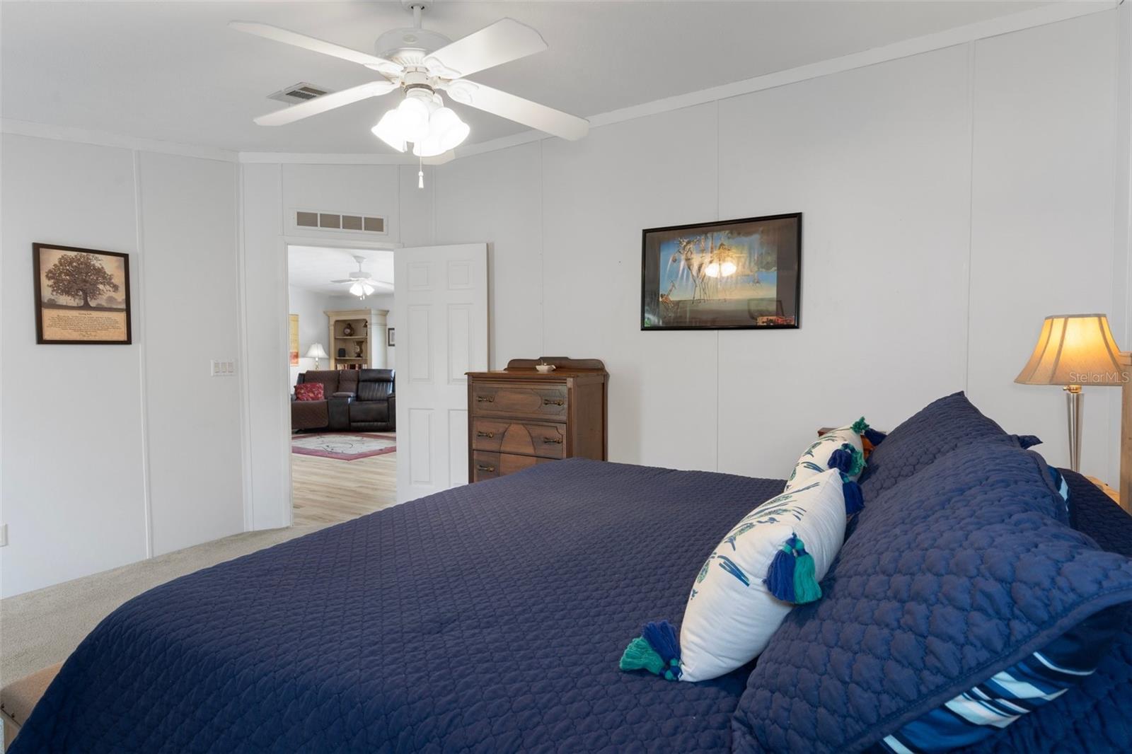 Image 38 of 61 For 20334 Woodside Street