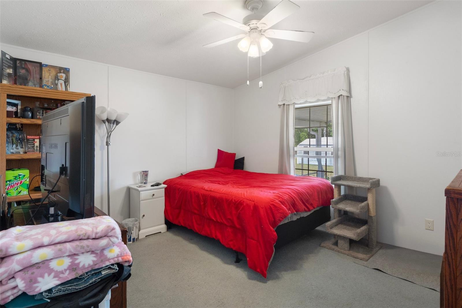 Image 46 of 61 For 20334 Woodside Street