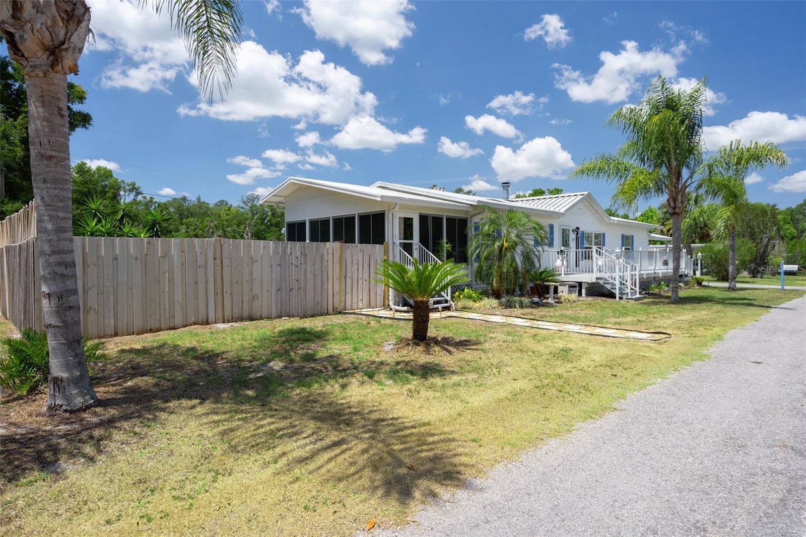 Image 55 of 61 For 20334 Woodside Street
