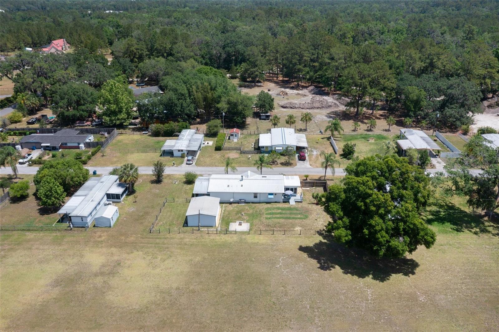 Image 7 of 61 For 20334 Woodside Street