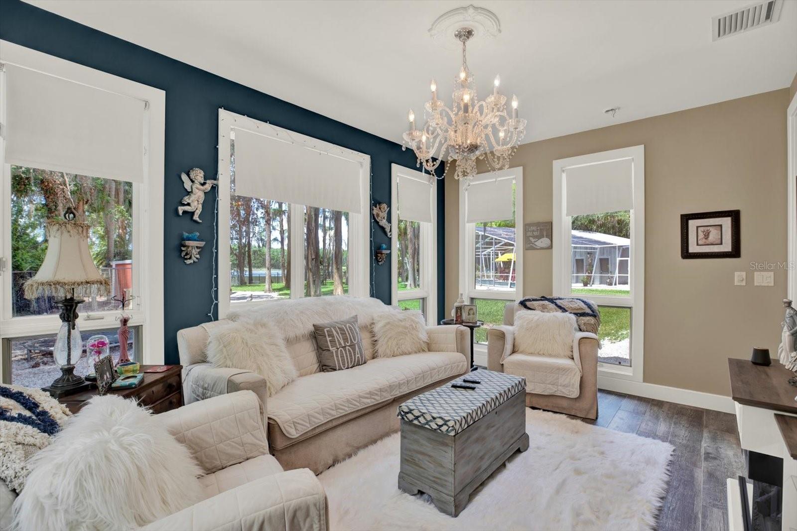Listing photo id 15 for 4541 School Road