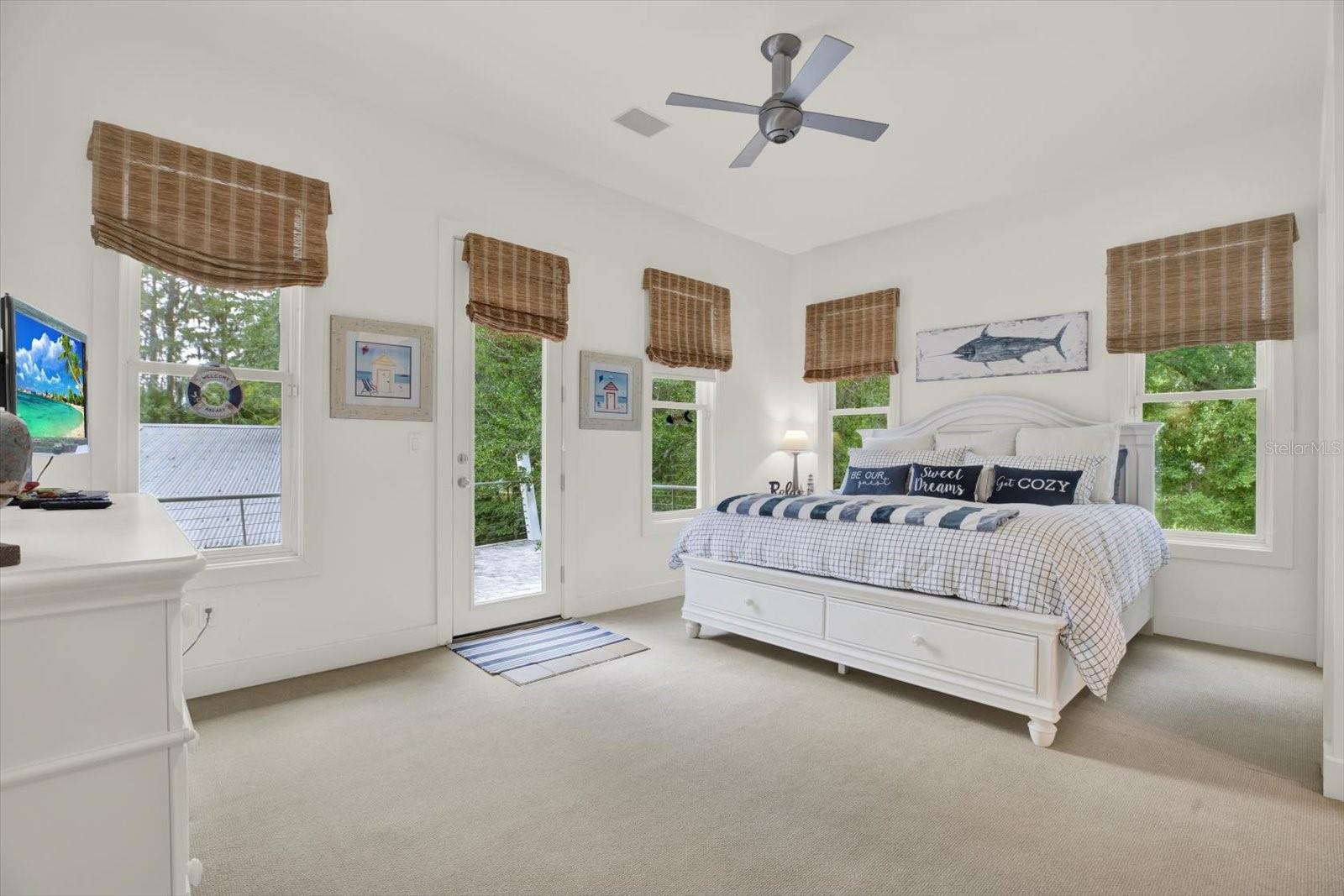 Listing photo id 27 for 4541 School Road
