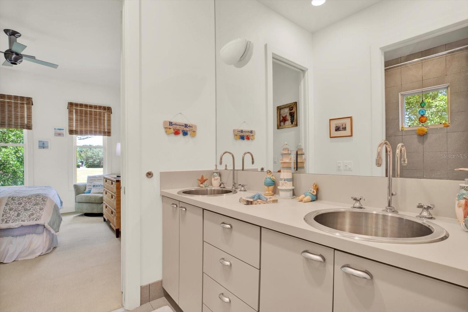Listing photo id 29 for 4541 School Road