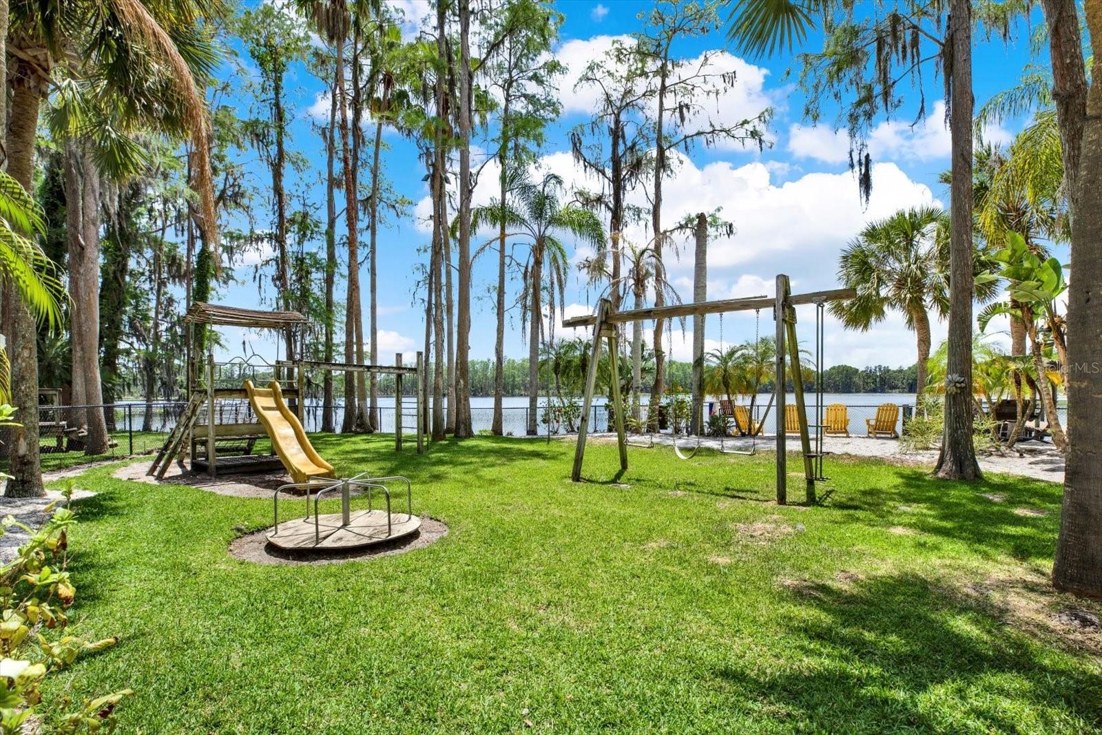 Listing photo id 47 for 4541 School Road