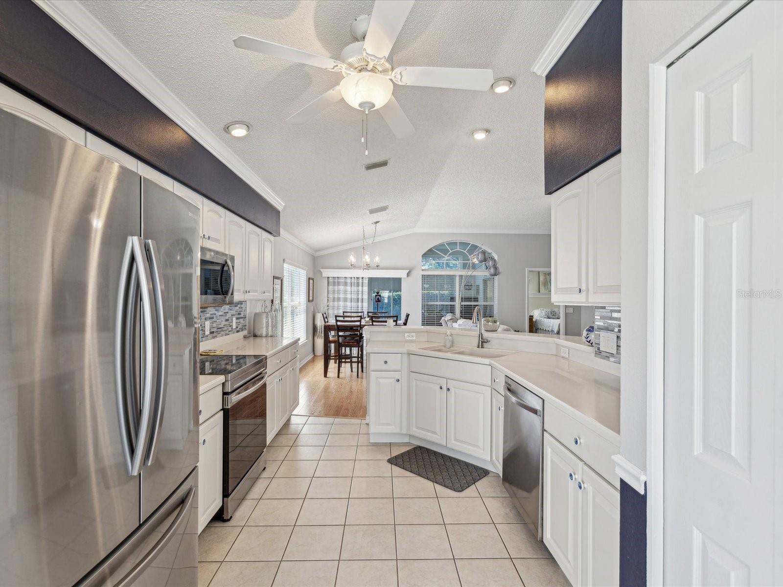 Image 13 of 62 For 11342 Hollander Avenue