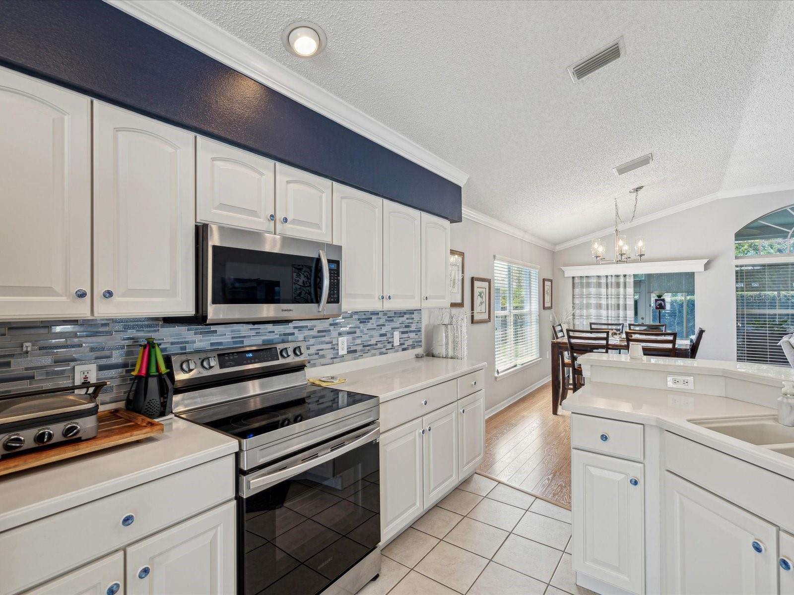 Image 16 of 62 For 11342 Hollander Avenue