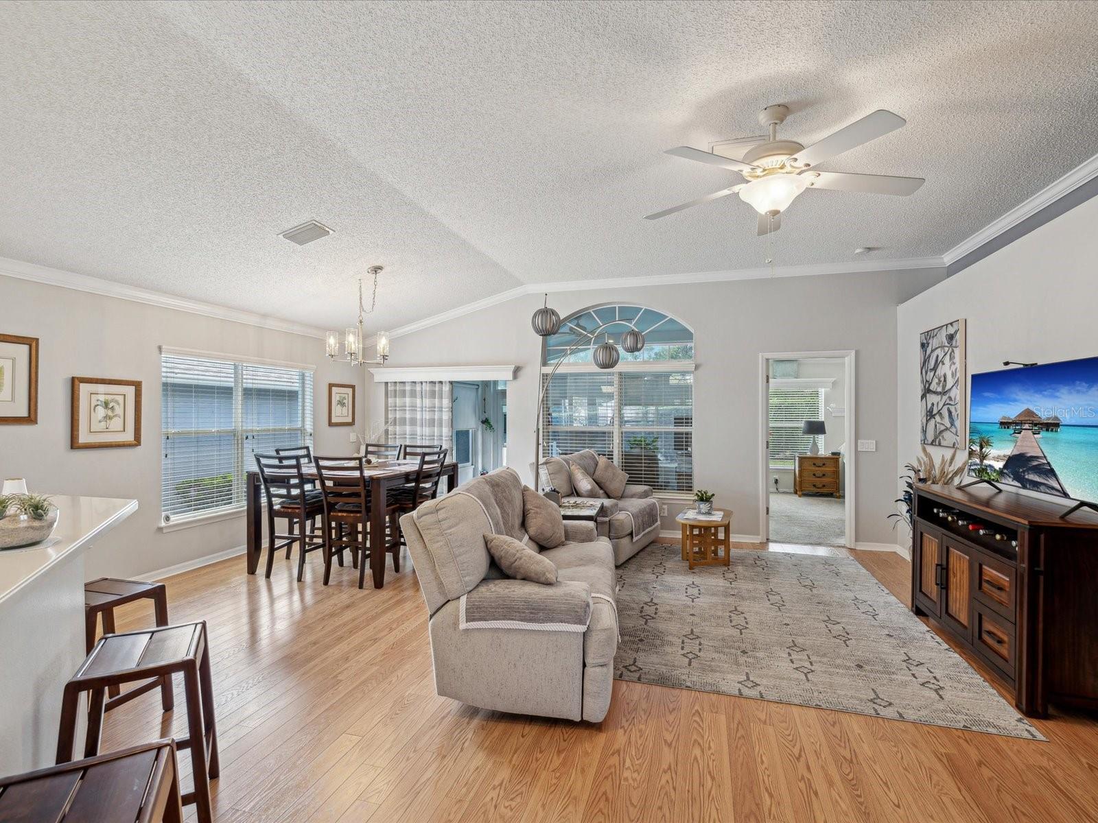 Image 23 of 62 For 11342 Hollander Avenue