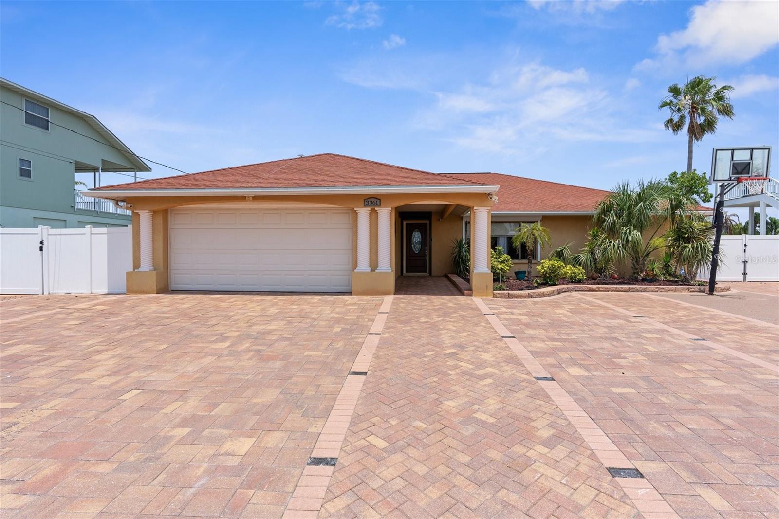 Image 12 of 37 For 3361 Gulfview Drive