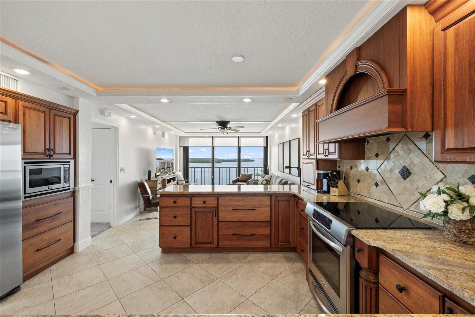 Image 14 of 55 For 4550 Bay Boulevard 1231