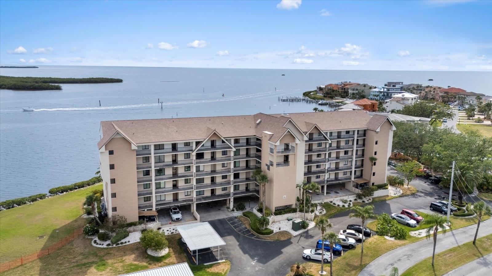 Image 23 of 55 For 4550 Bay Boulevard 1231