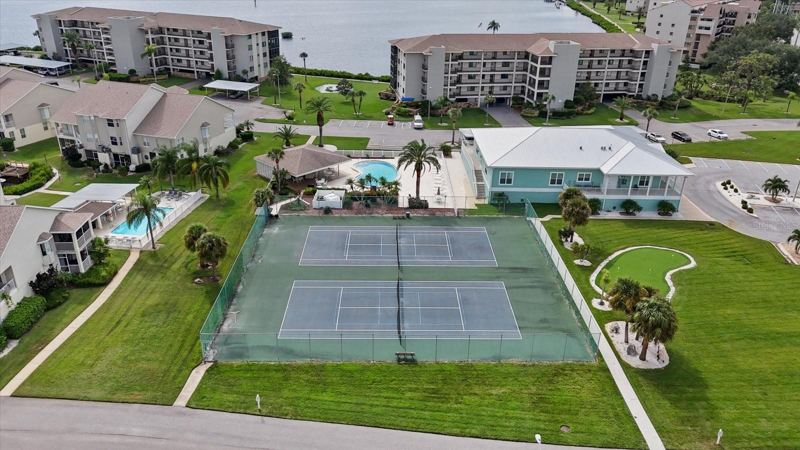 Image 41 of 55 For 4550 Bay Boulevard 1231