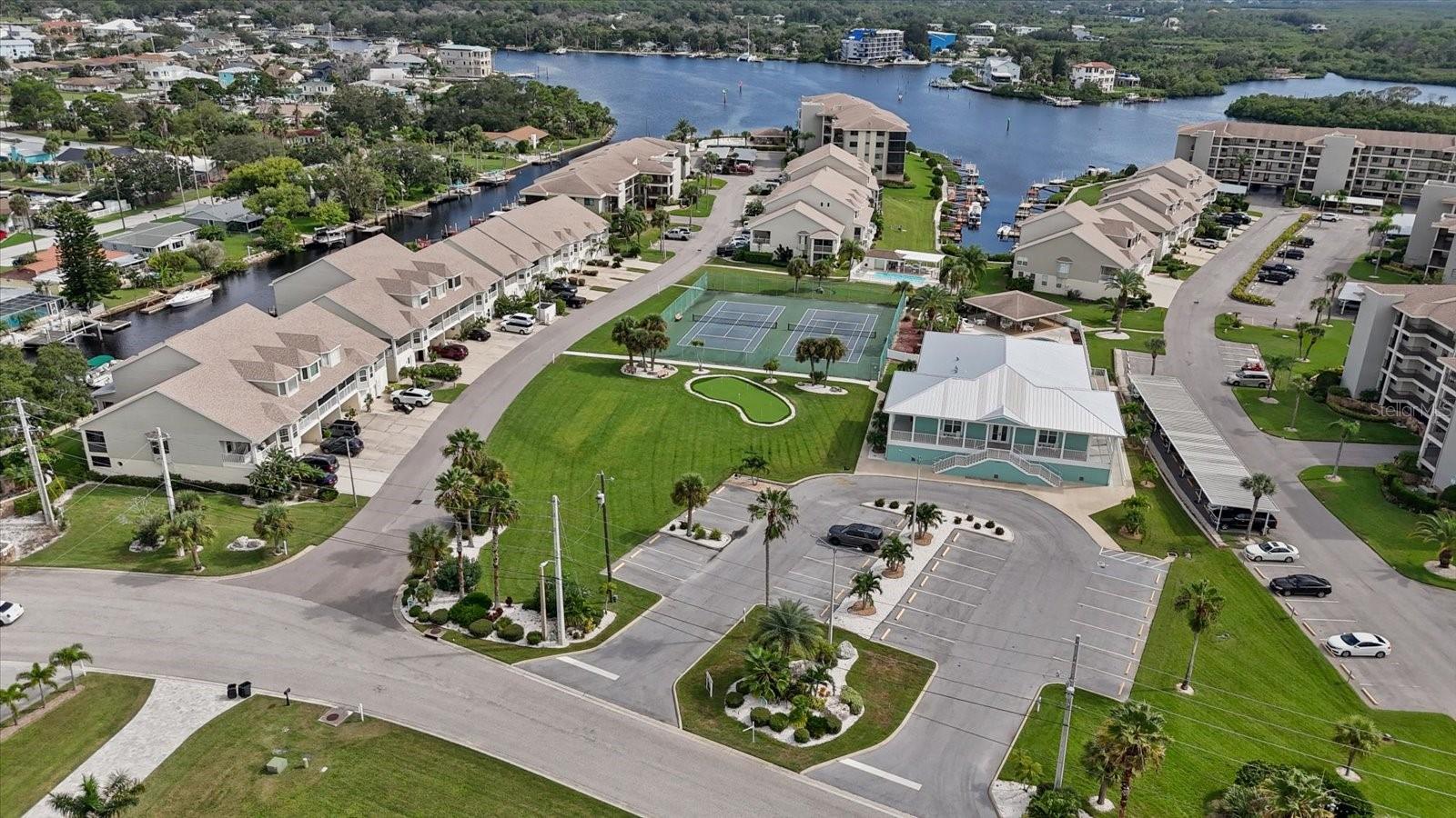 Image 42 of 55 For 4550 Bay Boulevard 1231