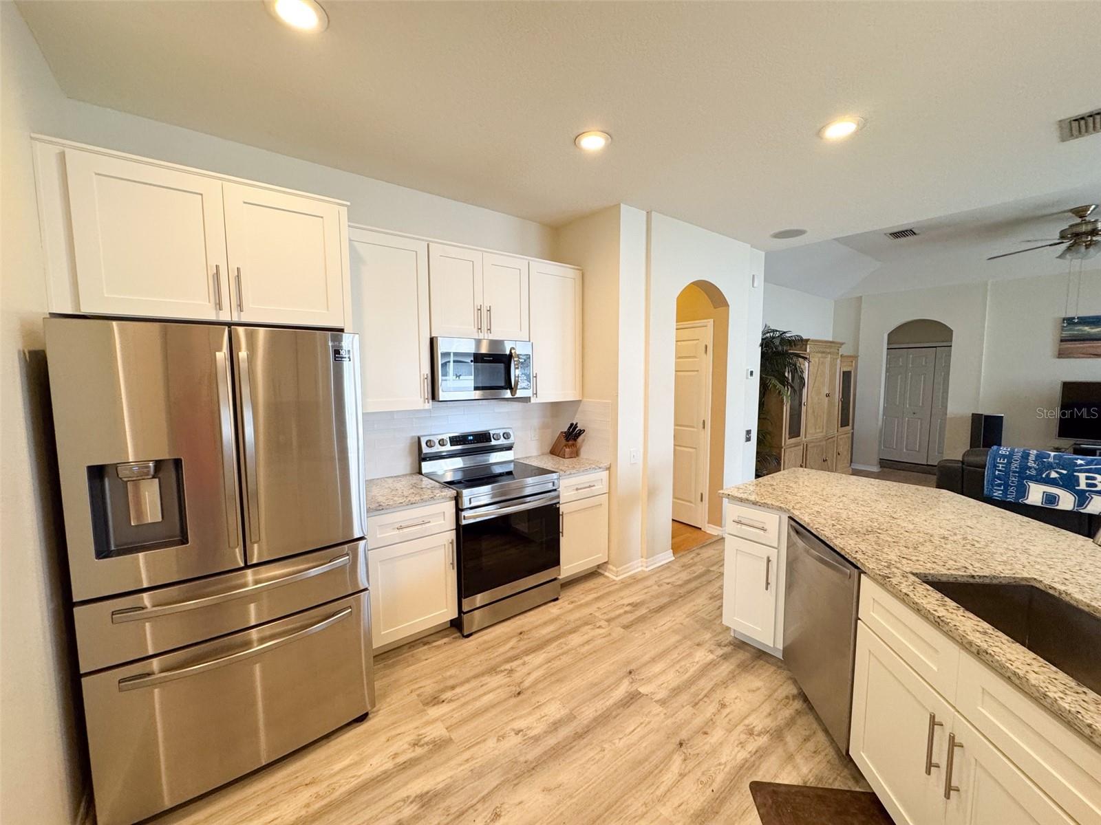 Image 12 of 58 For 1121 Riveredge Drive