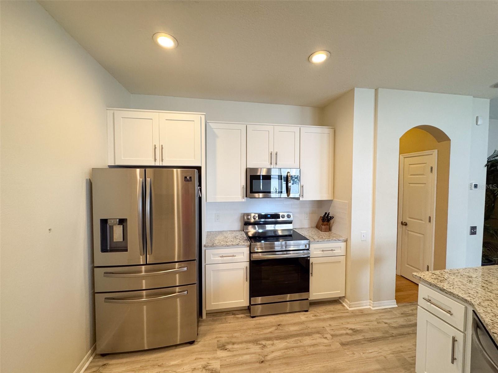 Image 23 of 58 For 1121 Riveredge Drive