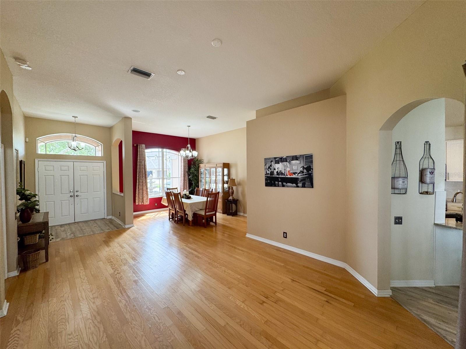 Image 27 of 58 For 1121 Riveredge Drive
